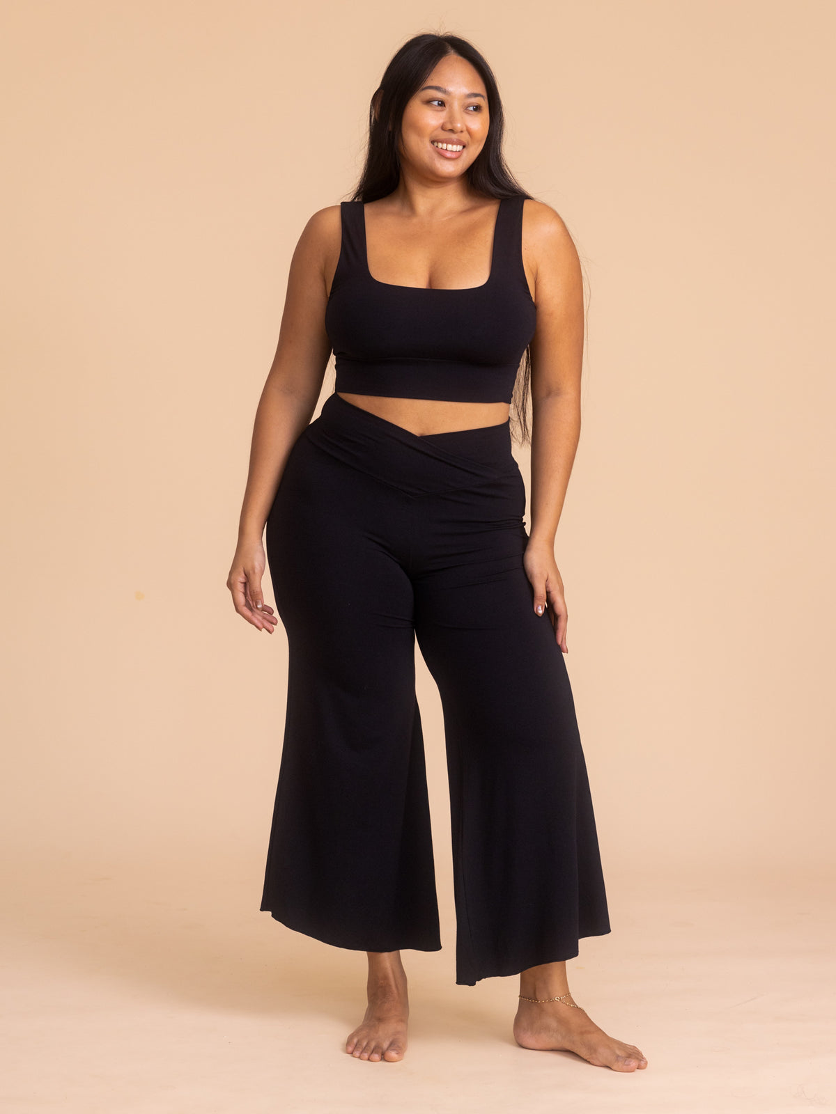 Artemis Reversible Crop Top - Black Onyx