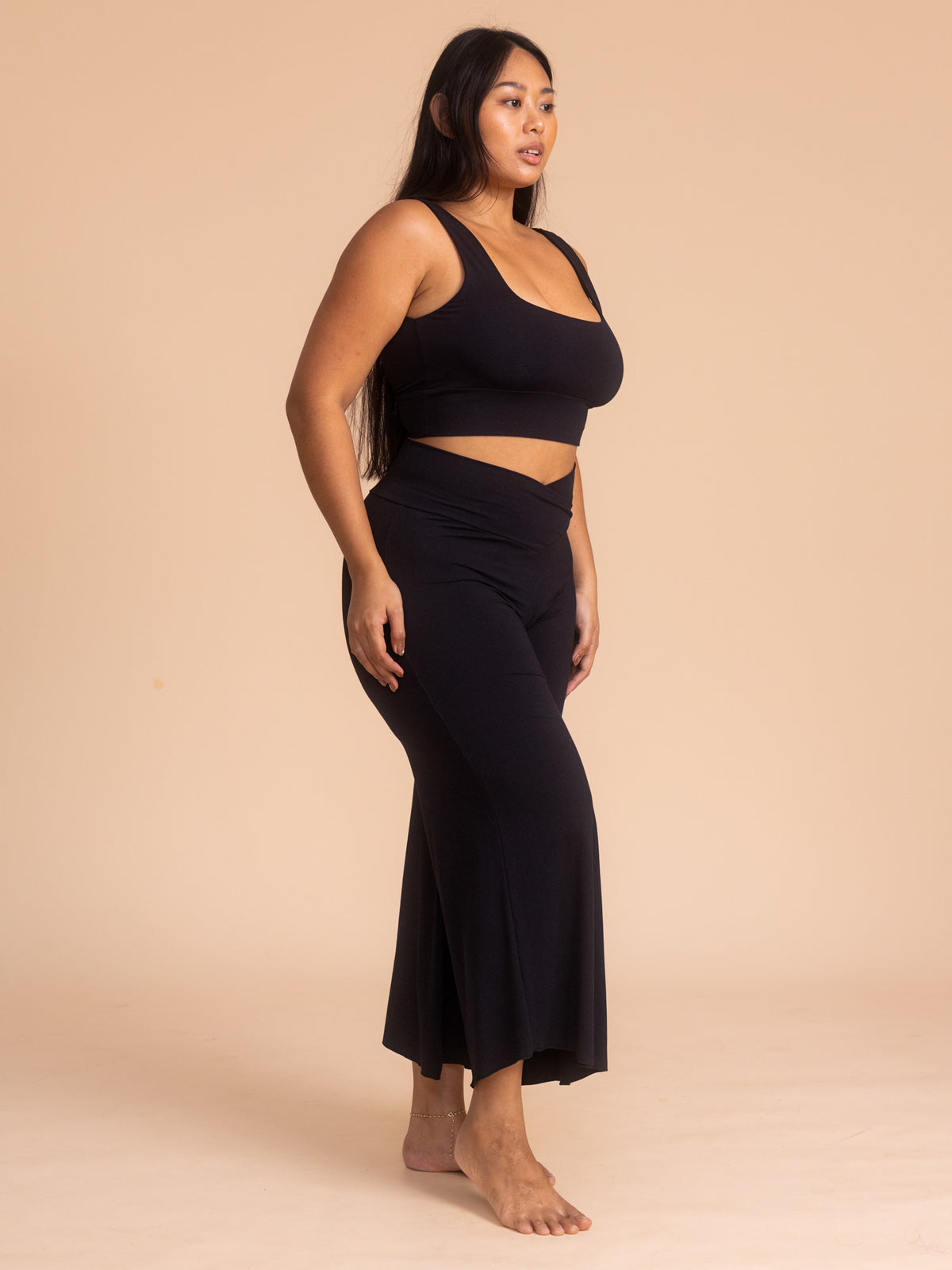 Artemis Reversible Crop Top - Black Onyx